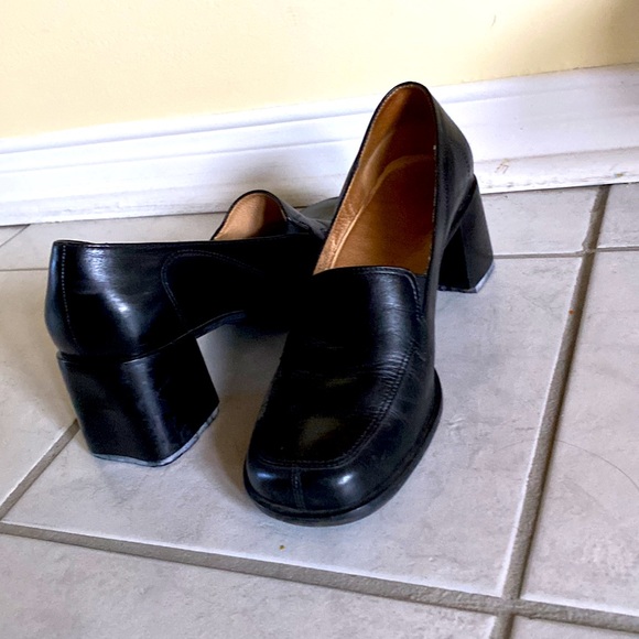 Vintage 90s Hush puppies square toe leather chunky heels - Picture 4 of 4